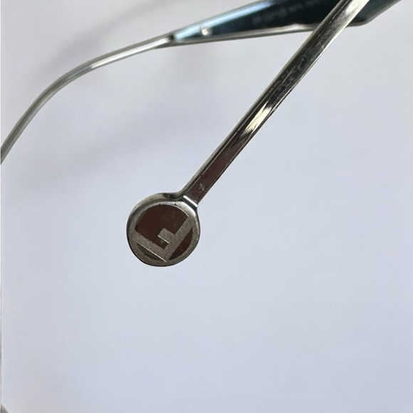 Fendi sunglasses - Picture 6 of 12